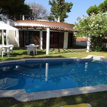 Fantastica Moradia Com Piscina Privada ヴィラモウラ