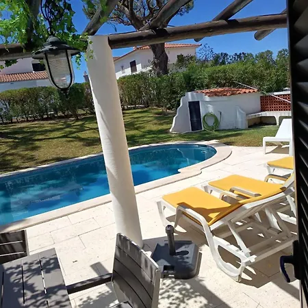 Fantástica Moradia Com Piscina Privada *