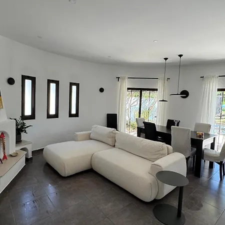 Fantástica Moradia Com Piscina Privada