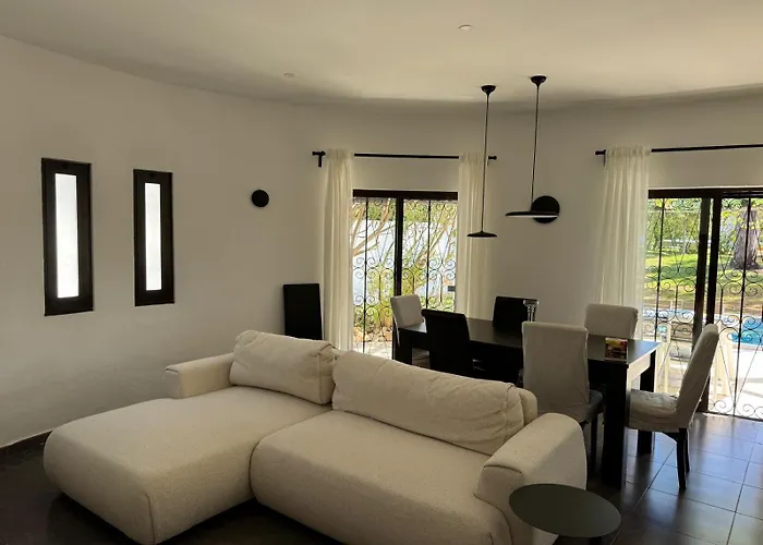 펜션 Fantastica Moradia Com Piscina Privada *